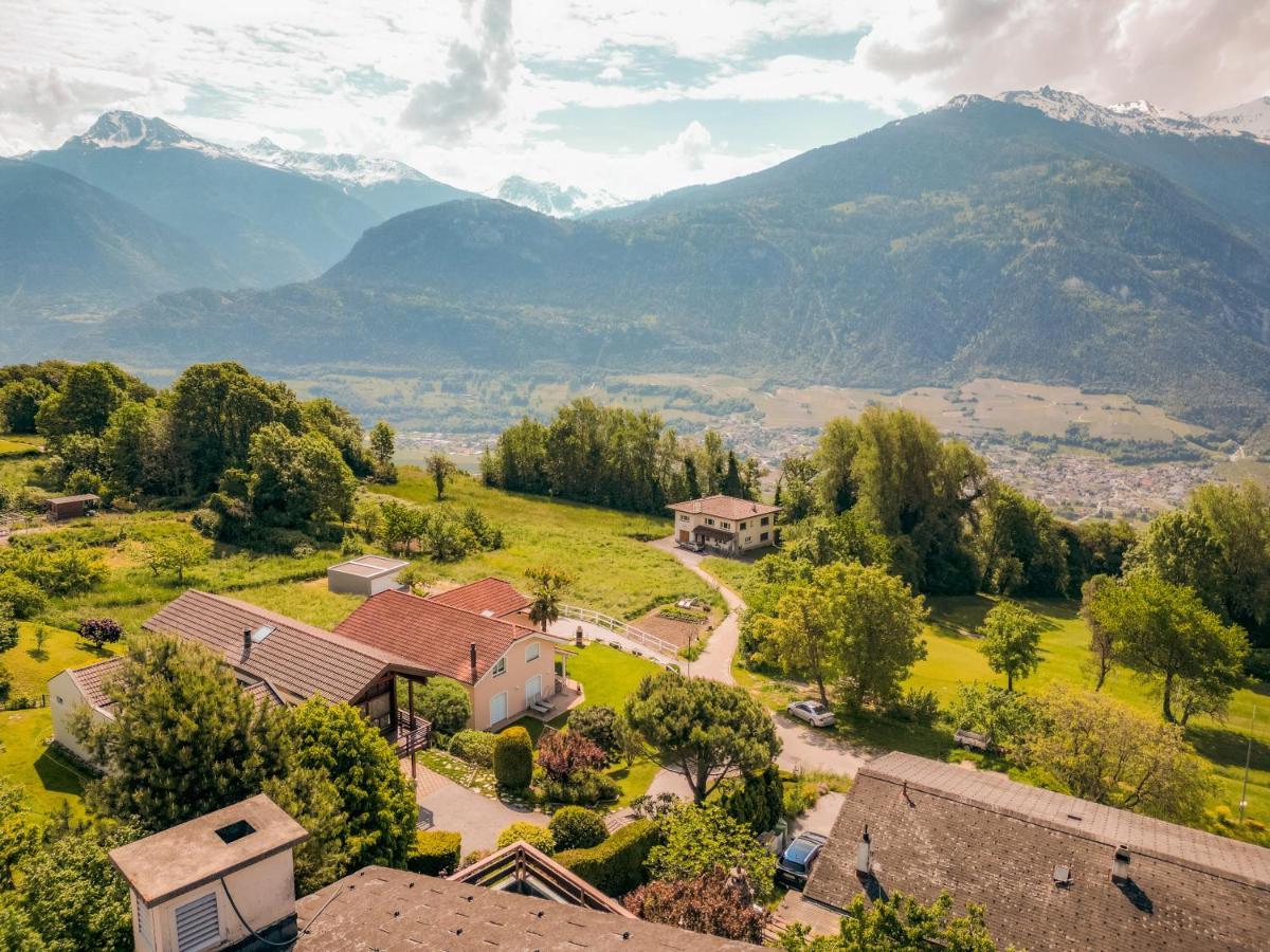 Отель Relais Fleuri Chermignon-d'en Bas Экстерьер фото